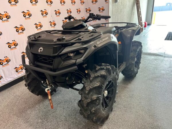 2024 Cam am outlander 700 - Image 2